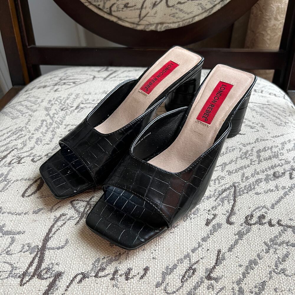 London Rebel Black Croc-Embossed Mule Heels 6.5